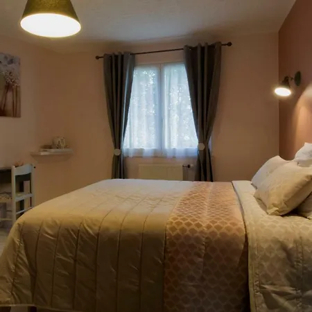 Alojamento de Acomodação e Pequeno-almoço Les Rendzines 3*