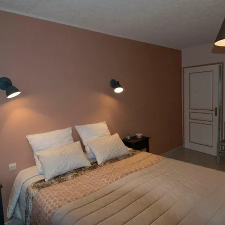 Alojamento de Acomodação e Pequeno-almoço Les Rendzines 3*